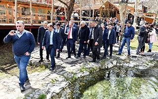 PM inspects Tigran Mets Street rehabilitation works in Gyumri; Nikol Pashinyan visits Cherkezi Dzor Company