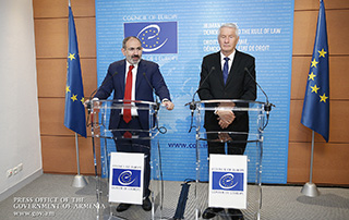 Le Premier ministre de la République d'Arménie et le Secrétaire Général du Conseil de l'Europe ont tenu une conférence de presse conjointe