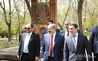 Премьер-министр Пашинян ознакомился с процессом реформ Национального аграрного университета