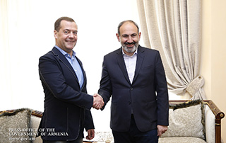 La rencontre entre le Premier ministre Nikol Pashinyan et le Président du gouvernement de la Fédération de Russie Dmitri Medvedev a eu lieu