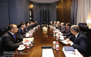 Le Premier ministre a discuté des perspectives de la mise en œuvre de programmes d'investissement en Arménie  avec les représentants d'entreprises chinoises 