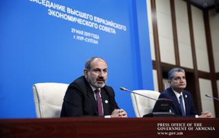Déclaration à la presse faite par le Premier ministre Nikol Pashinyan après la séance  du Conseil économique eurasiatique suprême  