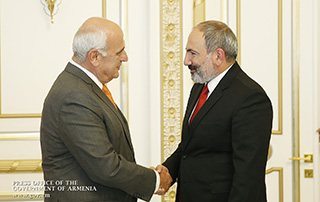 Le Premier ministre a reçu Berge Setrakian, Président de l'Union Générale Arménienne de Bienfaisance