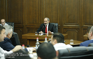 Allocution  du Premier ministre Nikol Pashinyan lors  de la discussion du rapport sur l'exécution du budget de l'Etat pour 2018 à la  séance conjointe  des commissions permanentes   de l'Assemblée nationale
