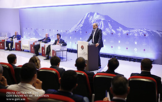C’est le siècle de la glorieuse renaissance du peuple arménien; Le Premier ministre a participé au  « Sommet des idées »  