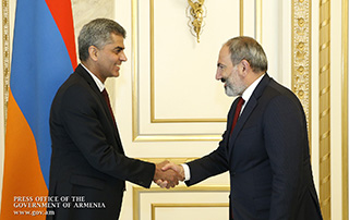 Премьер-министр провел прощальную встречу с послом Индии в Армении