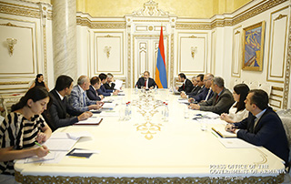 Armenia-Georgia power transmission line construction process presented to PM Pashinyan