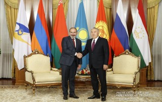 Nikol Pashinyan holds phone conversation with Nursultan Nazarbayev