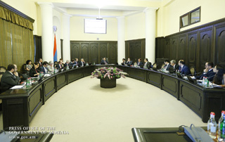 Состоялось внеочередное заседание: утверждена программа среднесрочных государственных расходов Республики Армения на 2020-2022 гг.