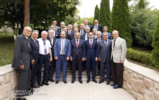 Les Jeux Pan-Arméniens peuvent être une plate-forme importante pour le renforcement de l’unanimité pan-arménienne; Le Premier ministre a rencontré des représentants du Comité mondial des Jeux Pan-Arméniens