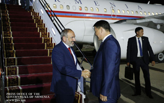 Prime Minister Nikol Pashinyan arrives in Kyrgyzstan on working visit