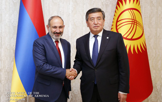La visite de travail du Premier ministre Nikol Pashinyan au Kirghizistan demarre; Nikol Pashinyan a rencontré le Président  Sooronbay Jeenbekov