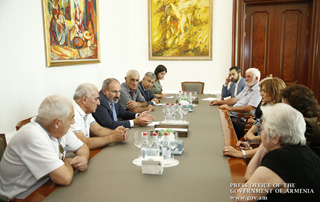 PM meets with relatives of victims of March 1, 2008 events