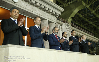 Le Premier ministre a suivi le match de football Arménie-Italie  au Stade