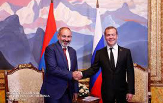 Le Premier ministre Nikol Pashinyan adresse ses félicitations au Premier ministre de la Fédération de Russie Dmitri Medvedev à l'occasion de  son anniversaire