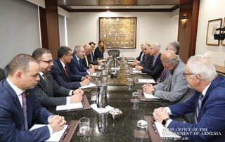 Nikol Pashinyan a rencontré des  dirigeants du  Parti Démocrate-Libéral- Ramgavar de  l'Ouest Américain à Los Angeles