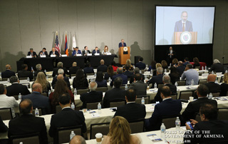 “Armenia offers investors excellent opportunities in IT, tourism, agriculture, industry, and energy” - PM attends Armenia-Los Angeles business forum
