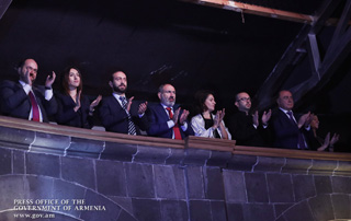 Никол Пашинян и Анна Акопян в Гюмри присутствовали на посвященном 150-летию Комитаса концерте