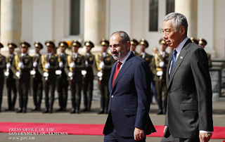 Les  Premiers ministres d'Arménie et de Singapour ont discuté  d'un large éventail de questions relatives aux relations bilatérales