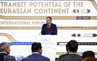 Nikol Pashinyan a présenté la déclaration adoptée dans le cadre du Forum international  «Potentiel de transit du continent eurasiatique» 