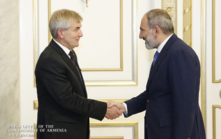 Le Premier ministre arménien et le Président du Seimas ont  discuté des questions liées au développement de la coopération bilatérale et multilatérale