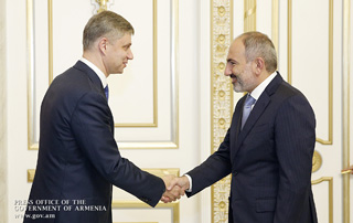 Le Premier ministre a reçu le Directeur général de la société « Rossiïskié Jeleznié Dorogui » 