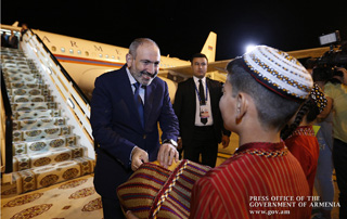 Nikol Pashinyan arrives in Ashgabat to attend CIS Heads of State Council meeting