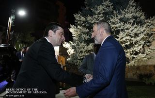 Dîner officiel offert au nom du Premier ministre Pashinyan en l'honneur de Giorgi Gakharia