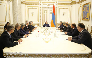 Премьер-министр принял представителей Центрального правления Армянской либерально-демократической партии