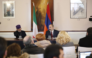 «Notre Gouvernement s’est fixé pour  objectif national de remplacer les intérêts des groupes par la pan-arménité »; Le Premier ministre a  rencontré des Pères mékhitaristes et des représentants de la communauté arménienne de Venise  