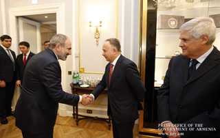Премьер-министр встретился в Риме с председателем Агентства внешней торговли Италии 