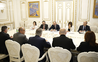 PM receives EBRD delegation