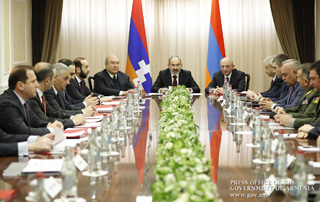 La séance conjointe des Conseils de sécurité d'Arménie et d'Artsakh s'est tenue à Erevan