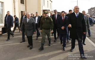 PM pays working visit to Gyumri
