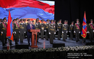 « Notre patrie est  le territoire - qui est derrière le soldat qui garde la frontière aujourd'hui»; Discours  de félicitations du Premier ministre à l'occasion de la Journée de l'Armée arménienne