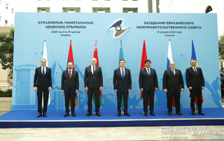 “We need to redouble our efforts towards creating common EAEU energy and transport markets” - PM attends Eurasian Intergovernmental Council Meeting