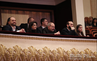 Премьер-министр вместе с супругой присутствовал на концерте Ваагна Айрапетяна