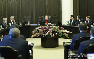 Dans la part du lion des indicateurs mondiaux, l'Arménie a fait des progrès;  Le Premier ministre a fait référence au rapport sur les progrès de l'Arménie en matière d'indicateurs mondiaux