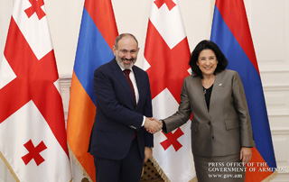 Nikol Pashinyan meets with Salome Zurabishvili in Tbilisi
