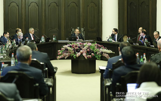 Government to hold extraordinary cabinet meeting