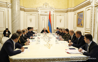 PM holds consultation on new army catering system