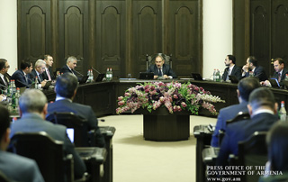 Government activities should be aimed at developing anti-crisis and strategic measures