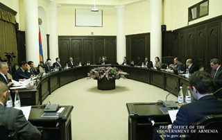 Հակաճգնաժամային միջոցառումների կարևոր բաղադրիչ պետք է լինի մարդկանց հեռանկարներ ցույց տալը». վարչապետ 