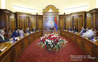 High-tech industry promotion mechanisms discussed in Government

