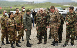 Премьер-министр Пашинян посетил воинские части и приграничные позиции АО и ознакомился с работами по развитию современного сельского хозяйства в Арцахе