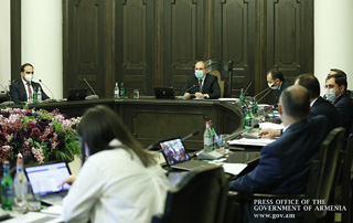 Премьер-министр поручил во благо здоровья всего общества быть строгими с нарушителями профилактических правил 