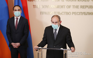 После заседания комендатуры премьер-министр, вице-премьер и министр здравоохранения провели брифинг
