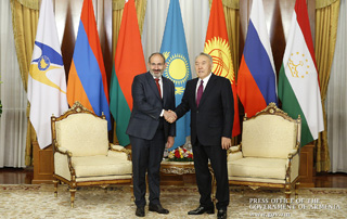 Nursultan Nazarbayev extends birthday greetings to Nikol Pashinyan