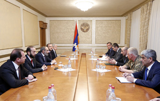 RA Prime Minister, Artsakh President meet in Stepanakert