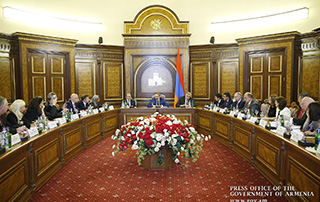 Премьер-министр принял представителей государств-членов ОБСЕ